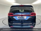 Used 2023 Chrysler Pacifica Touring-L image 4