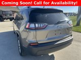 Used 2019 Jeep Cherokee Latitude w/ Popular Appearance Group image 4