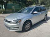 Used 2016 Volkswagen Golf S image 2