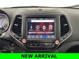 Used 2023 Jeep Cherokee Altitude Lux image 5