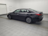 Used 2023 Nissan Altima 2.5 SV image 3