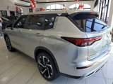 New 2025 Mitsubishi Outlander SE image 4
