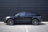 Certified 2024 Porsche Macan image 2