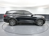 Used 2024 Ford Explorer ST-Line image 4