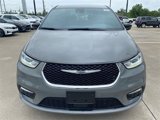 New 2025 Chrysler Pacifica Select w/ Uconnect Theater Family Group image 5