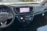 New 2025 Chrysler Pacifica Select image 5
