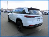New 2025 Jeep Grand Cherokee Limited w/ Black Appearance Package image 5
