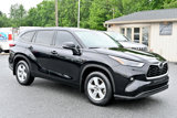 Used 2022 Toyota Highlander LE image 4