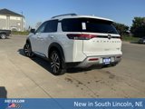 New 2025 Nissan Pathfinder Platinum image 3
