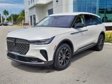 Used 2025 Lincoln Nautilus Premier image 3
