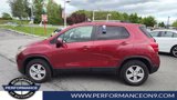 Used 2022 Chevrolet Trax LT w/ LT Convenience Package image 6