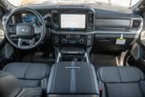 Used 2025 Ford F450 Platinum w/ FX4 Off-Road Package image 3