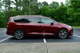 Used 2018 Chrysler Pacifica Limited w/ Tire & Wheel Group image 4