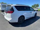 Used 2023 Chrysler Pacifica Touring-L w/ Road Tripper Package image 5