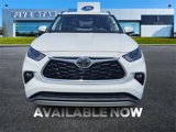 Used 2023 Toyota Highlander Platinum image 2