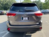 Used 2019 Toyota Highlander LE image 6