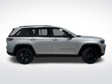 New 2025 Jeep Grand Cherokee Altitude image 2