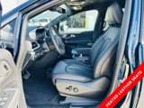 New 2025 Chrysler Pacifica Select image 3