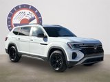 New 2025 Volkswagen Atlas Peak Edition SE image 2