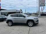 Used 2024 Jeep Compass Latitude w/ Altitude Special Edition image 2