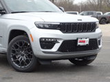 New 2025 Jeep Grand Cherokee Summit image 2