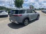 Used 2024 Nissan Pathfinder Platinum image 5