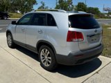 Used 2011 Kia Sorento EX w/ Premium Pkg image 2