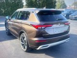 Used 2022 Mitsubishi Outlander SEL image 3