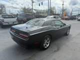 Used 2015 Dodge Challenger SXT image 4
