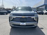 New 2025 Chevrolet Suburban Premier image 2