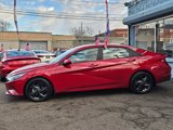 Used 2023 Hyundai Elantra SEL image 2