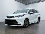 Used 2023 Toyota Sienna LE image 2