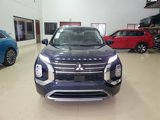 New 2025 Mitsubishi Outlander SE image 2