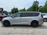 Used 2021 Chrysler Pacifica Touring-L w/ Uconnect Theater Family Group image 6
