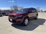 Used 2023 Jeep Grand Cherokee Limited image 2