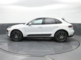 Used 2025 Porsche Macan image 2