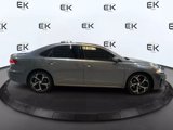 Used 2020 Volkswagen Passat 2.0T R-Line image 2