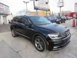 Used 2018 Volkswagen Tiguan SEL w/ R-Line Package image 2