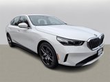 Used 2025 BMW i5 xDrive40 w/ Premium Package image 3