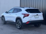 Used 2025 Chevrolet Trax RS image 3
