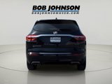Used 2021 Buick Enclave Essence image 6