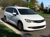 Used 2023 Chrysler Voyager LX image 3