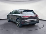 Certified 2024 Porsche Macan image 3
