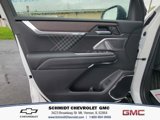 New 2025 GMC Acadia Denali image 3
