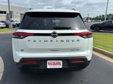 Used 2023 Nissan Pathfinder SV image 4