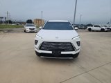 Used 2025 Buick Enclave Preferred w/ Power Package image 2