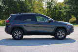 Used 2017 Jeep Cherokee Trailhawk w/ Trailer Tow Group image 6