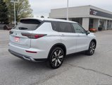 New 2025 Mitsubishi Outlander SE image 3