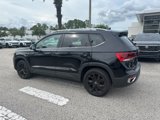 Used 2024 Volkswagen Taos SE image 4