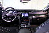 Used 2023 Jeep Grand Cherokee L Laredo image 6
